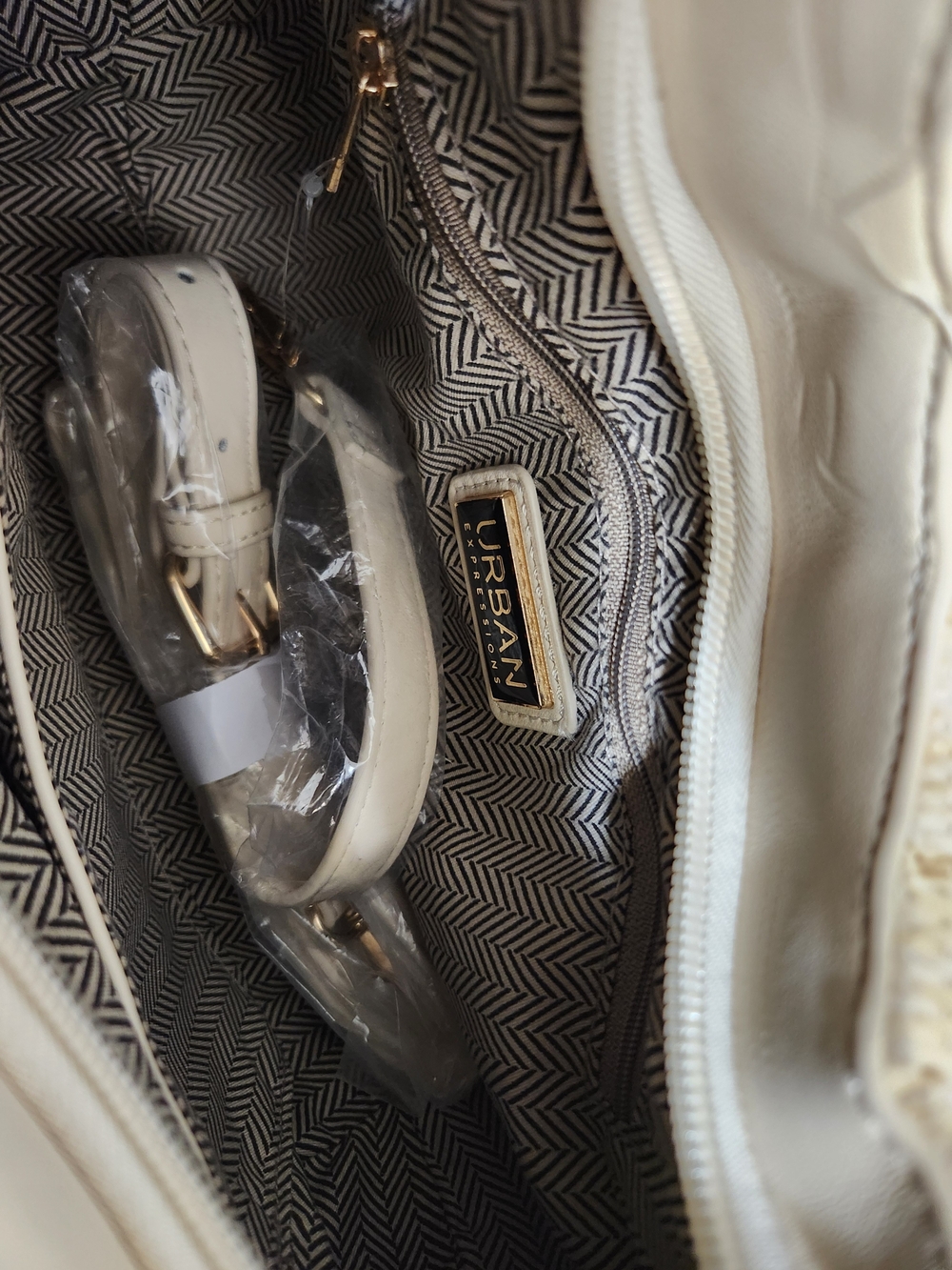 Urban Expressions Cream Woven Hobo Bag with Gold Studs! - Picture 3 of 10